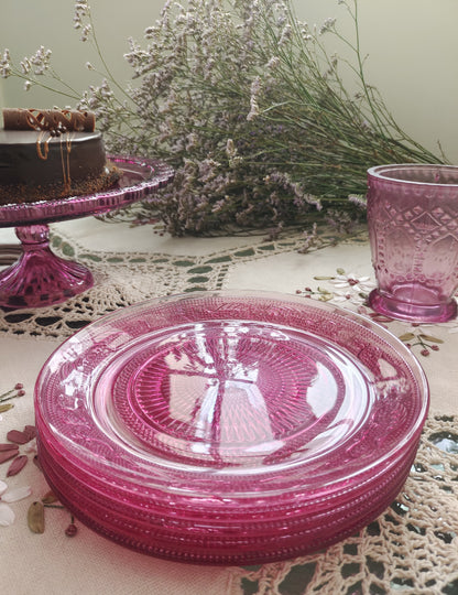 Delicate dessert plates