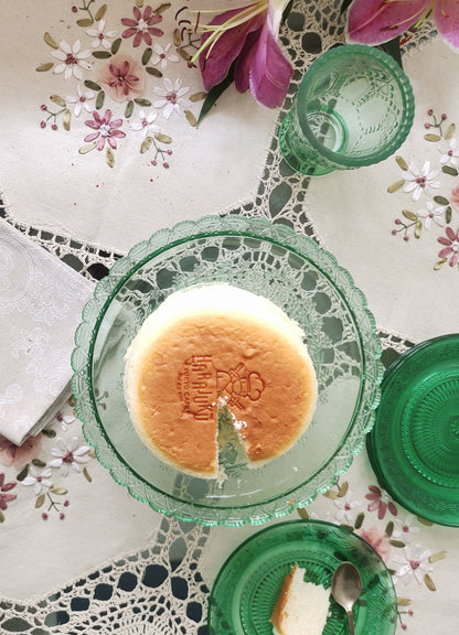 Delicate glass cake stand